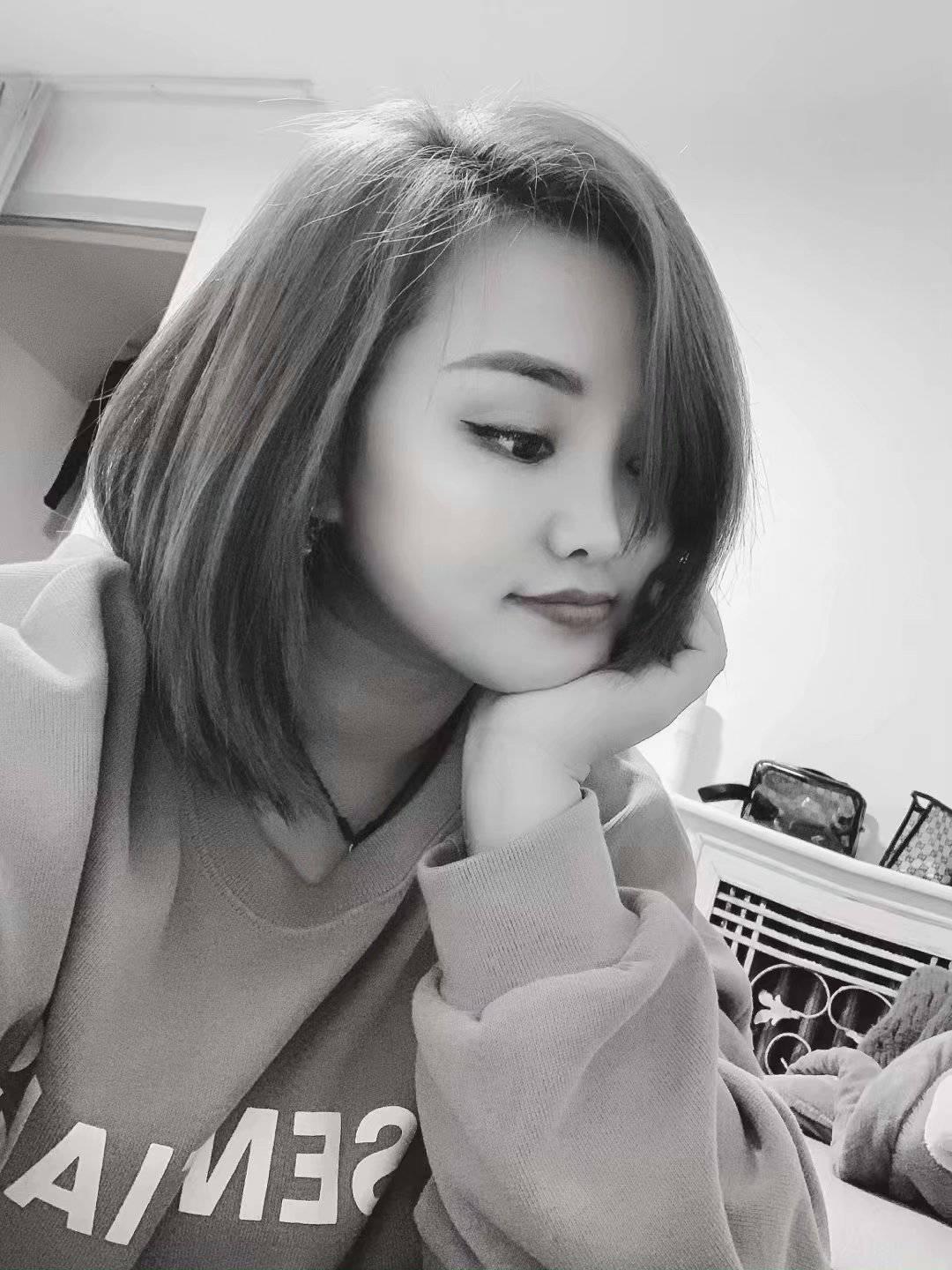 轻熟天然乳霸小姐姐，自聊自做安全靠谱，尺度大